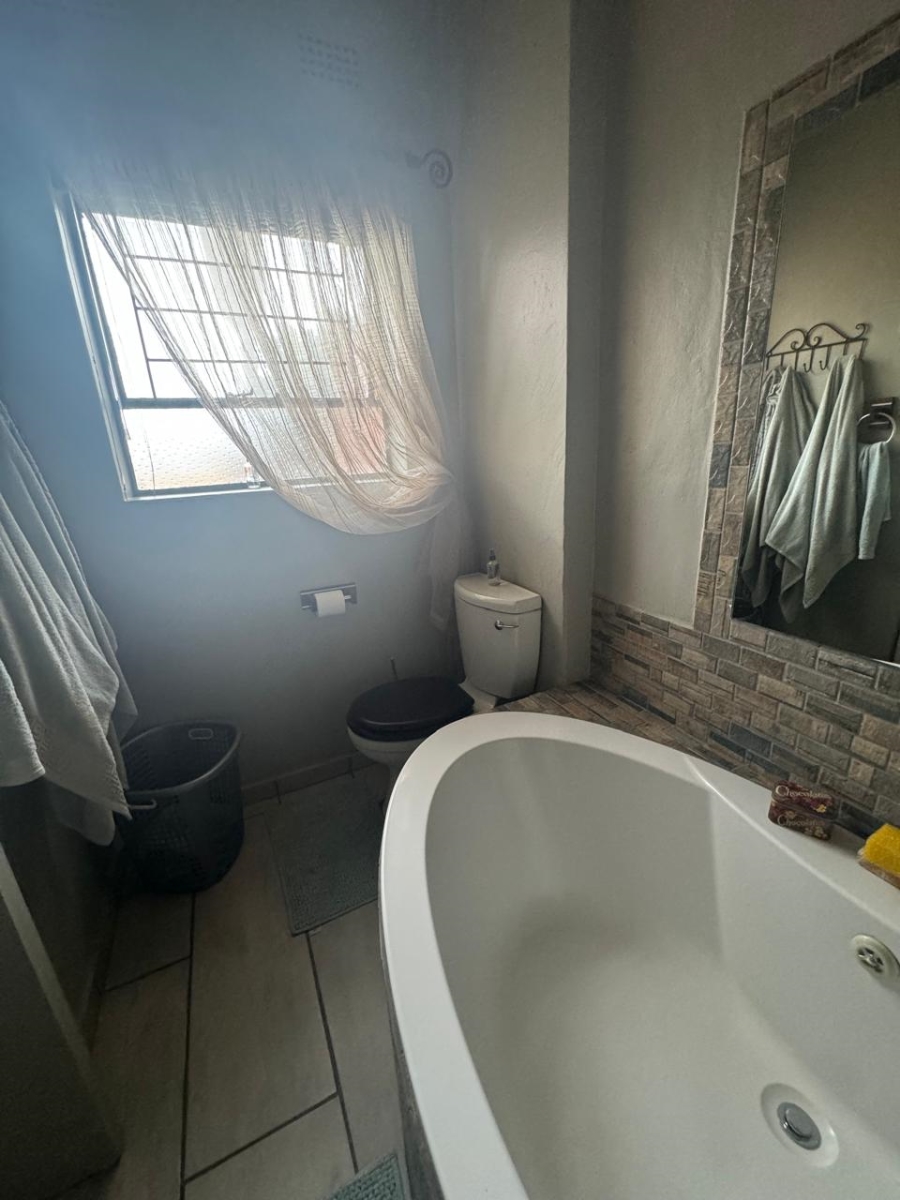 3 Bedroom Property for Sale in Bodorp North West